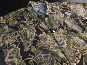 【現品のみ】金彩/古典柄に牡丹(税抜き価格15,000円）※現品の2Lサイズ・半袖のみ ge-492